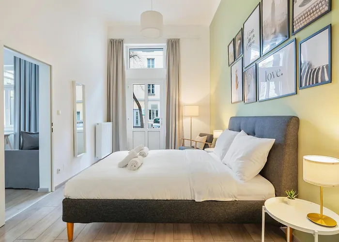 2 Bed Rooms I 82 M2 I Comfy I 160 Mbit Wifi